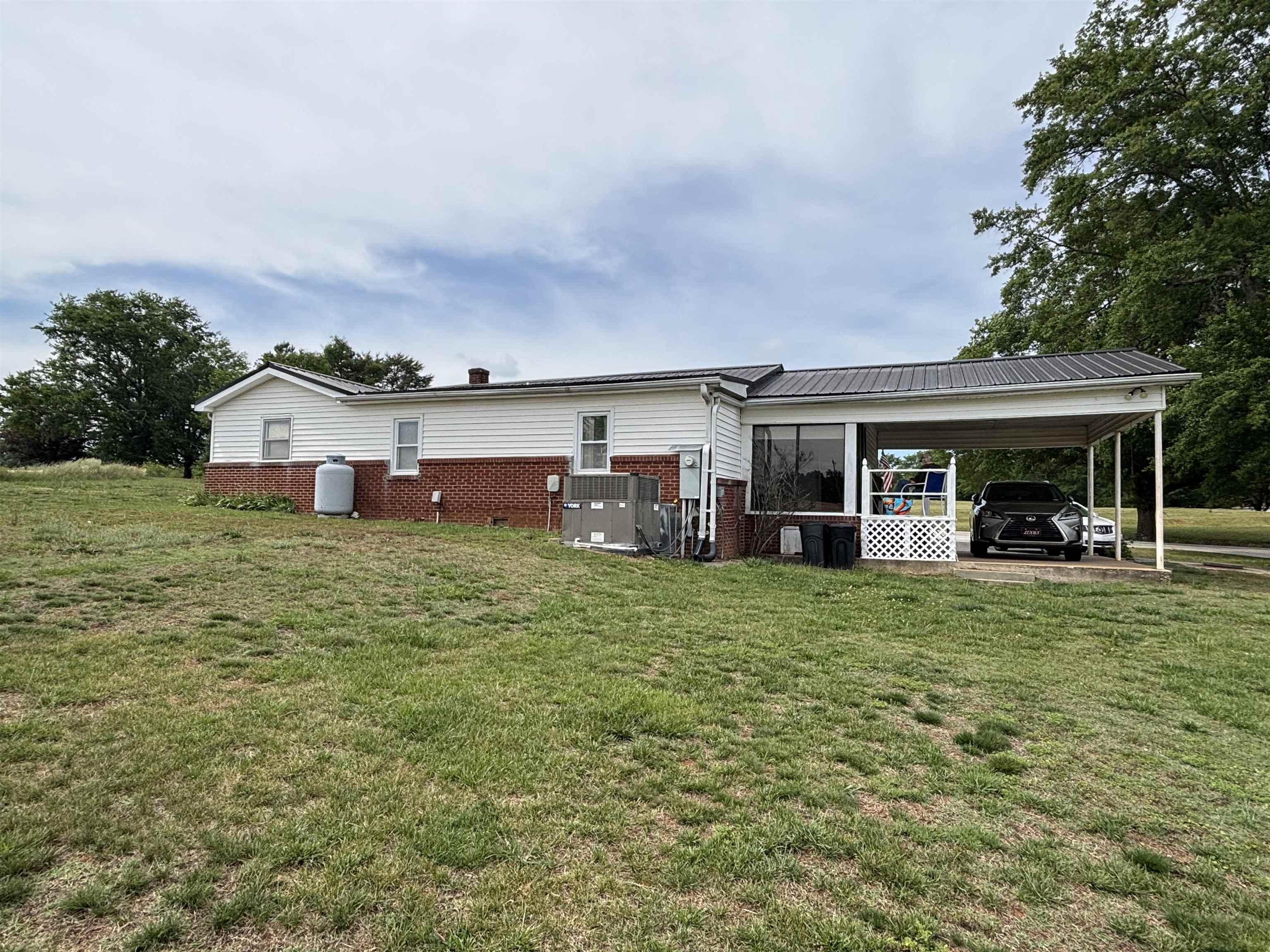 2451 Fairfield Road Chesnee, SC 29323 - Photo 2 of 28