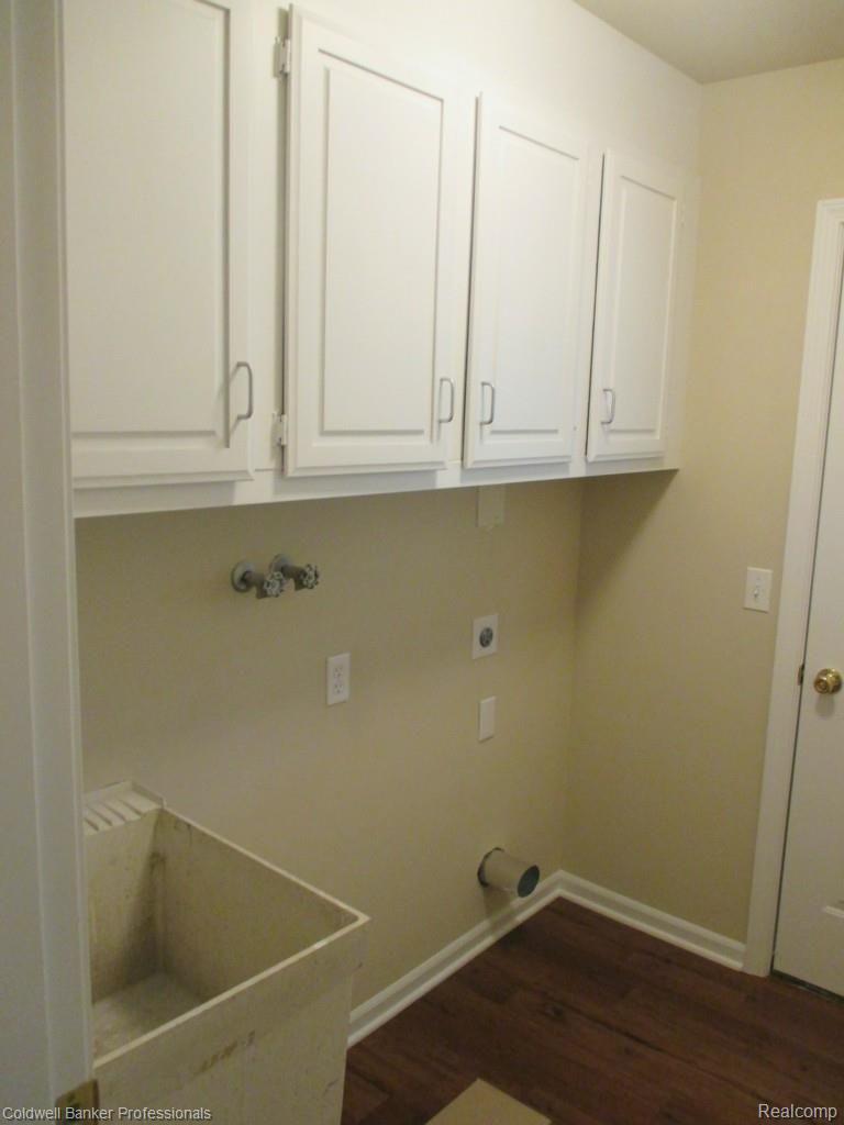 2033 Indian Road Lapeer, MI 48446 - Photo 44 of 55 Laundry room Utility Sink.jpg
