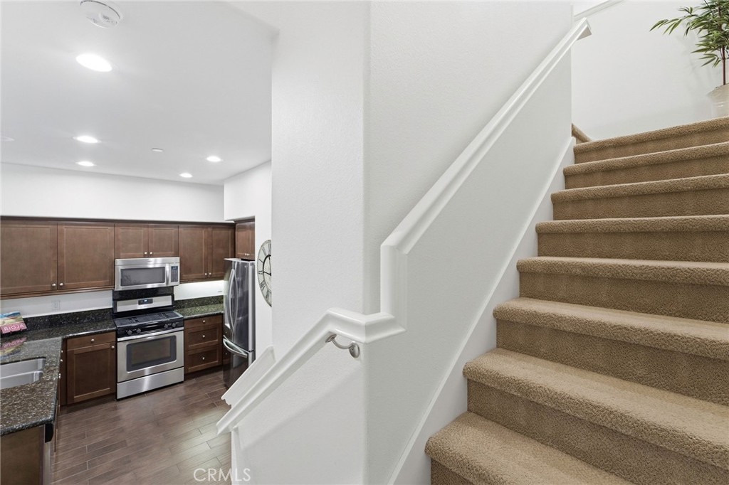 2245 Rolling River Lane, Unit 5 Simi Valley, CA 93063 - Photo 17 of 53