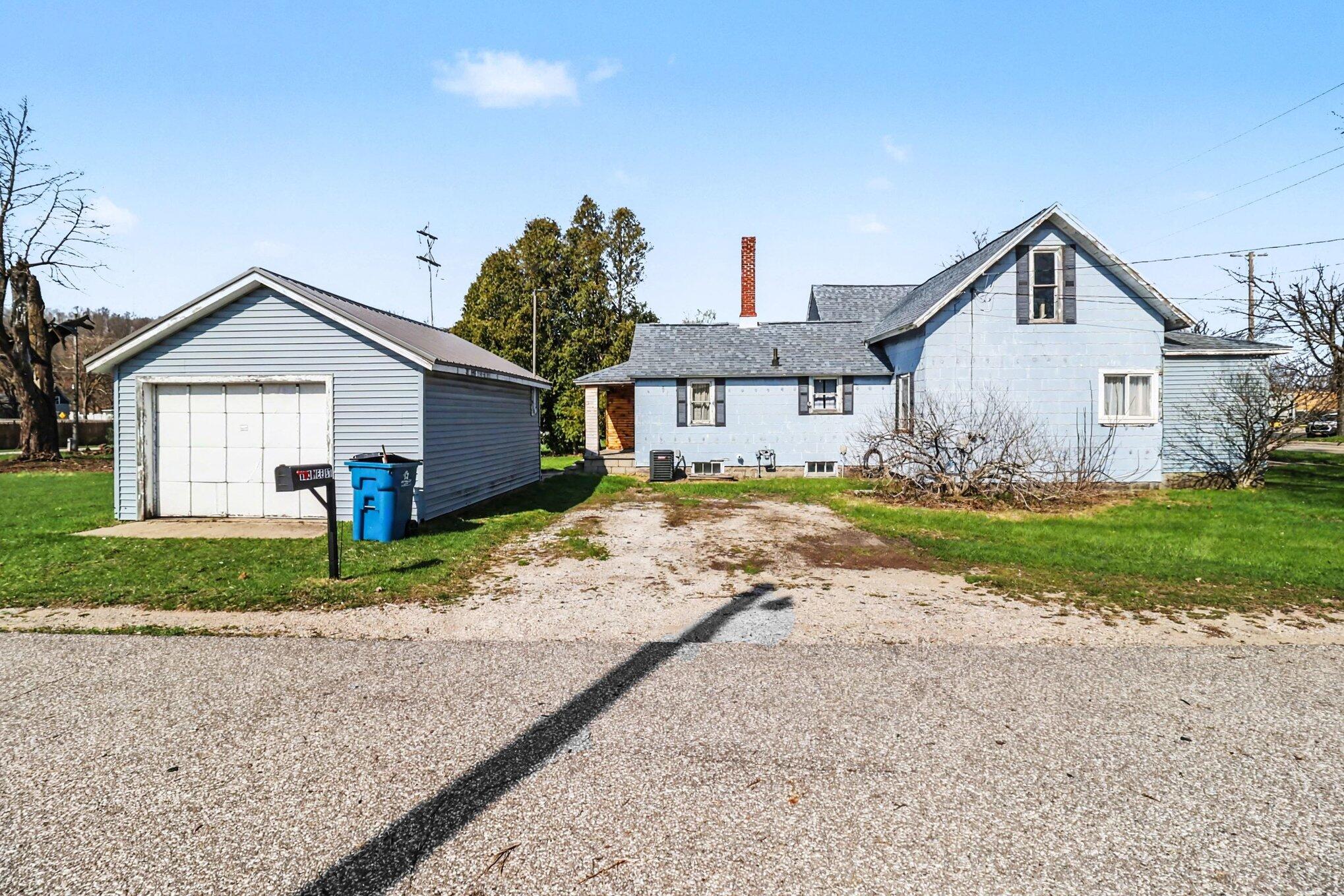 693 Mee Street Filer City, MI 49634 - Photo 2 of 32 2
