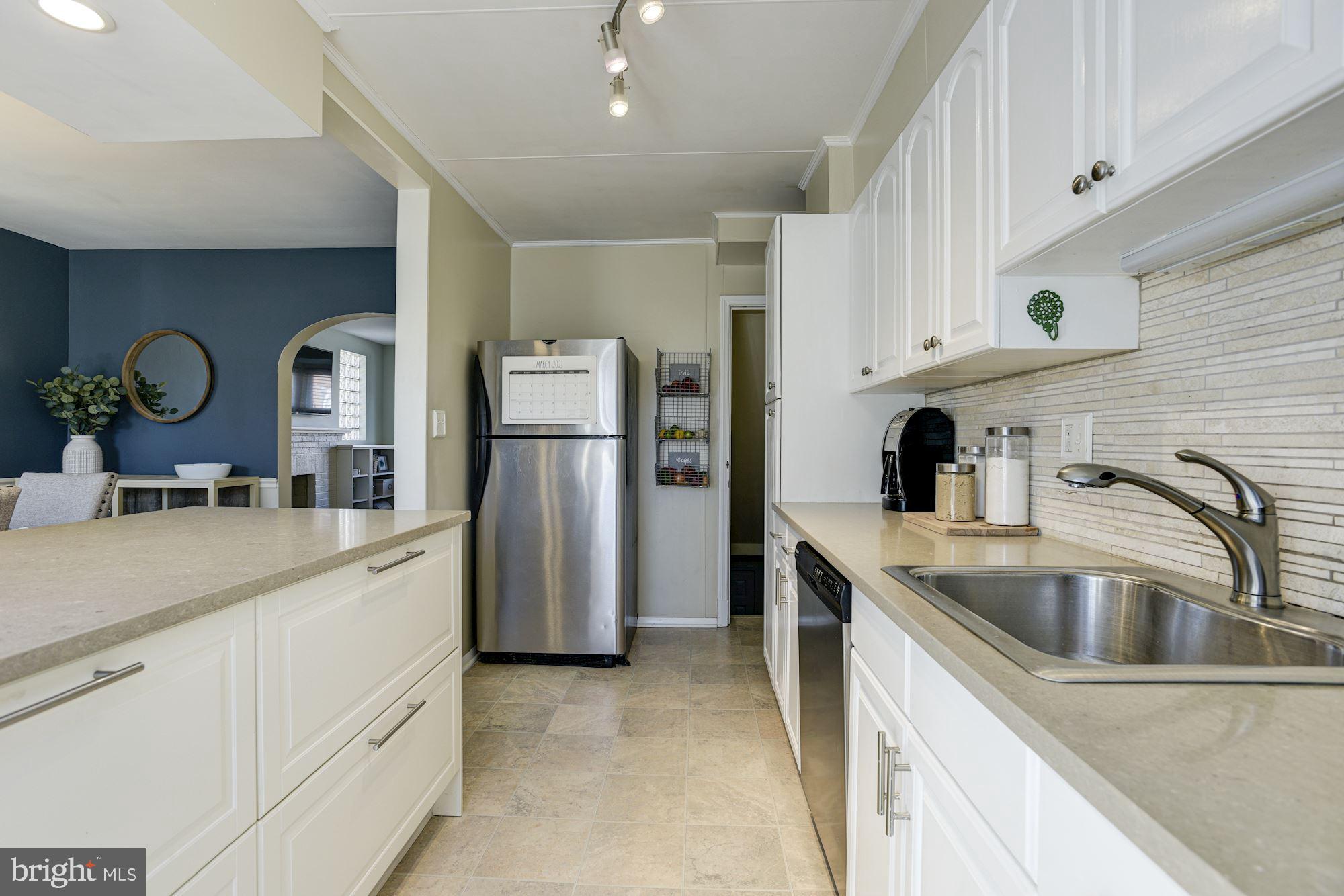 1627 Hardwick Road Towson, MD 21286 - Photo 13 of 32 Kitchen