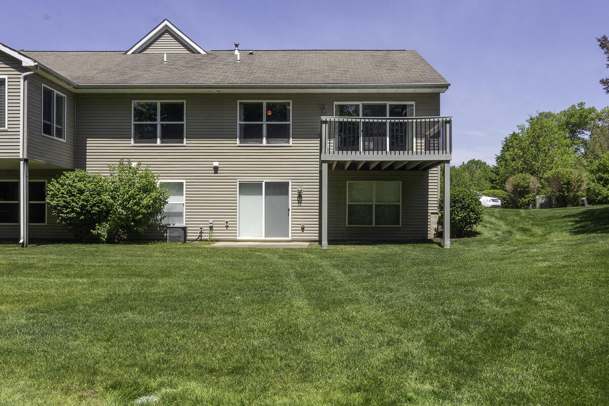 1357 Harrier Ridge Kalamazoo, MI 49009 - Photo 30 of 34 1357HarrierRidge-58