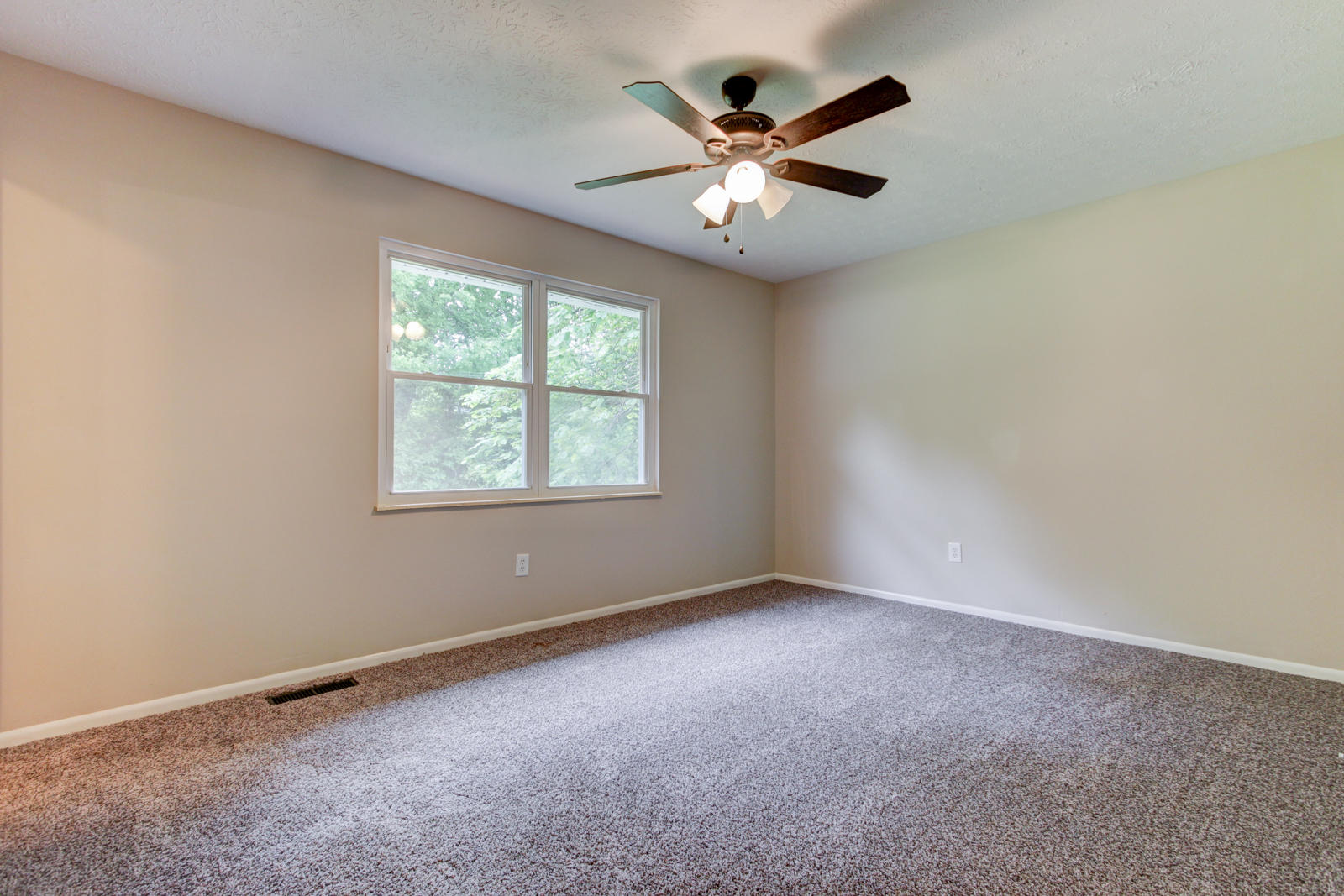 2116 Curving Road Knoxville, TN 37912 - Photo 12 of 20 Positive Perceptions (13)