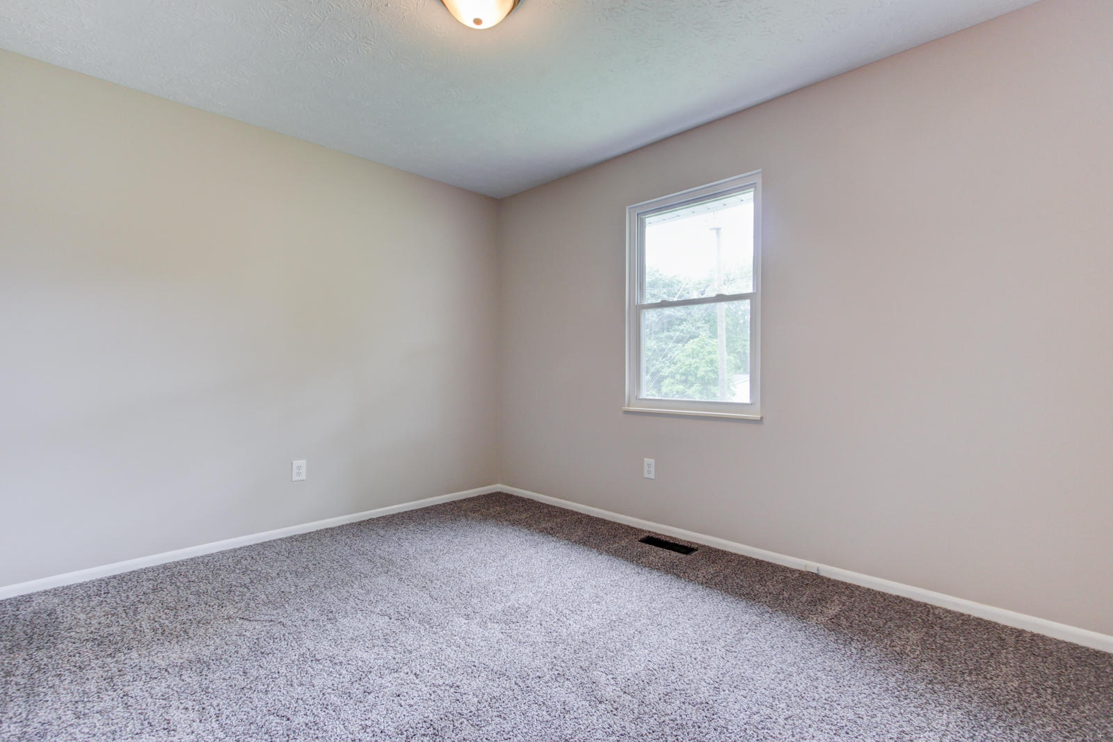 2116 Curving Road Knoxville, TN 37912 - Photo 15 of 20 Positive Perceptions (16)