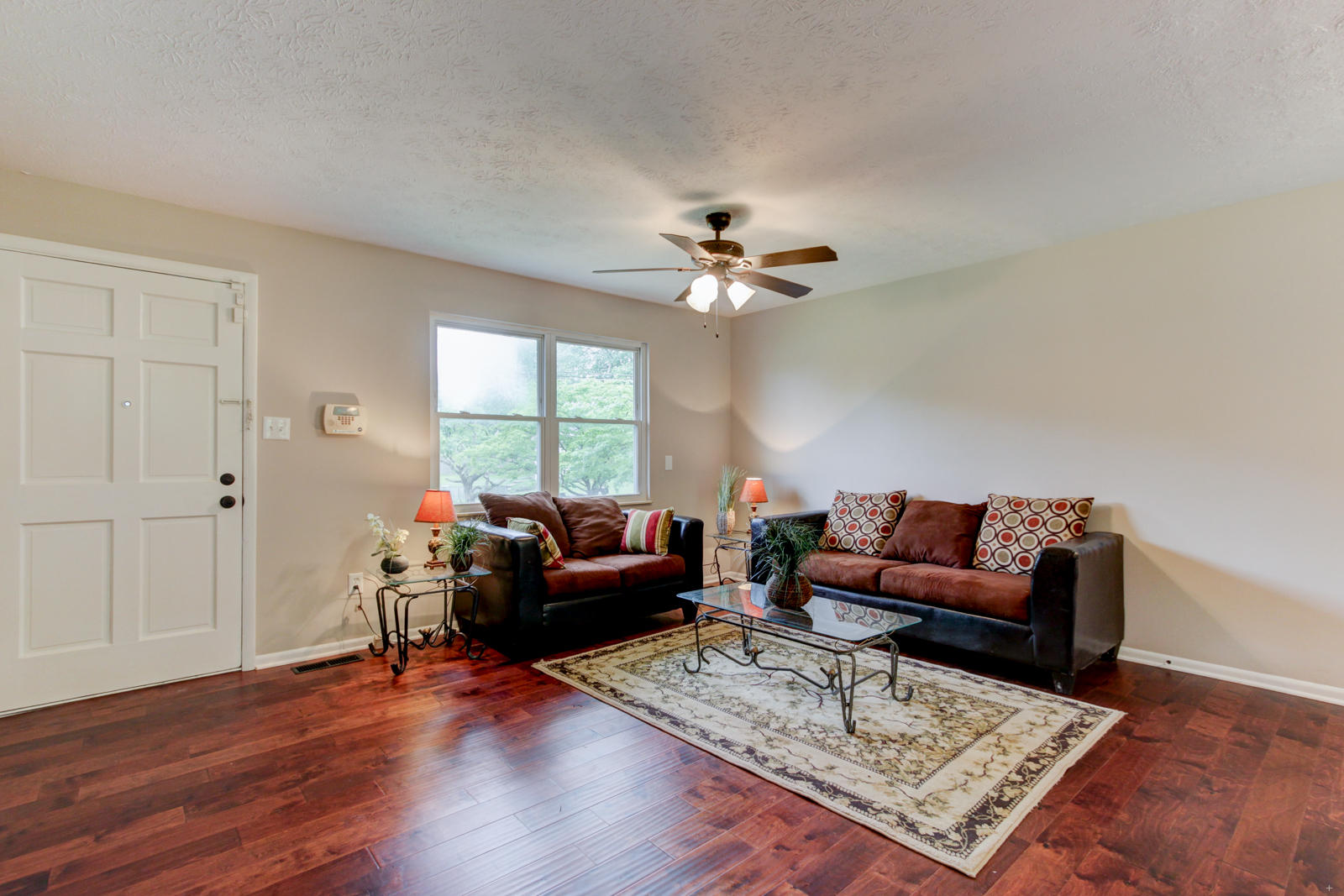 2116 Curving Road Knoxville, TN 37912 - Photo 4 of 20 Positive Perceptions (4)