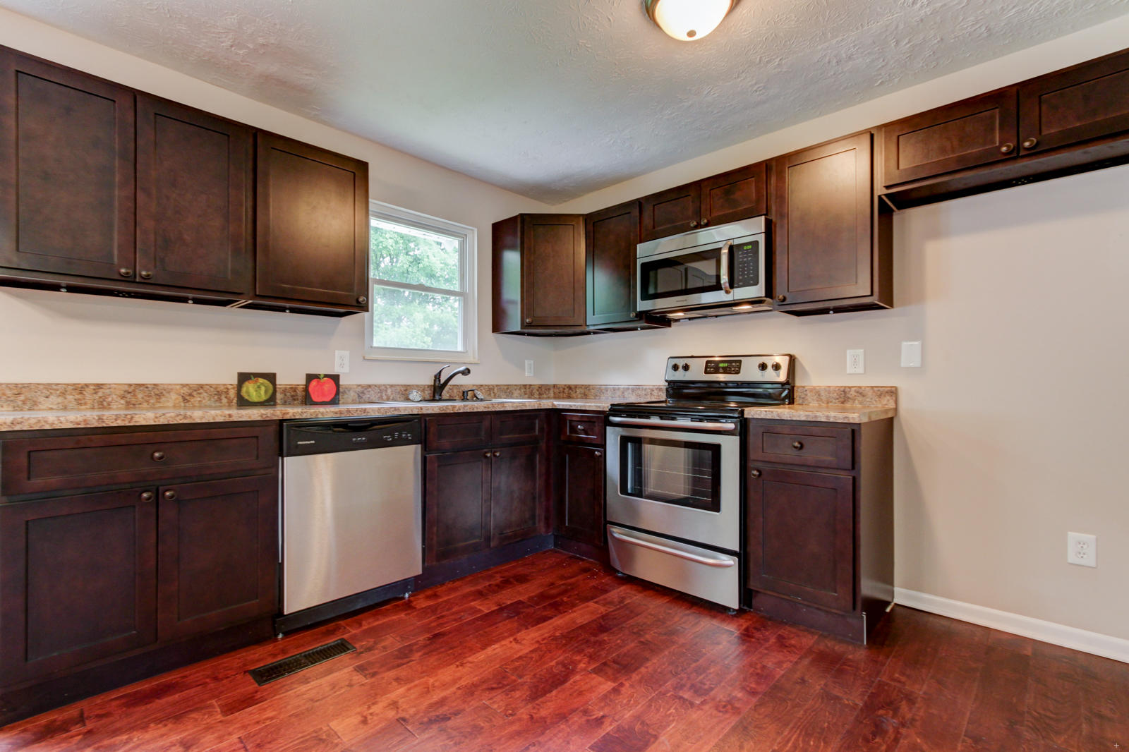 2116 Curving Road Knoxville, TN 37912 - Photo 8 of 20 Positive Perceptions (6)