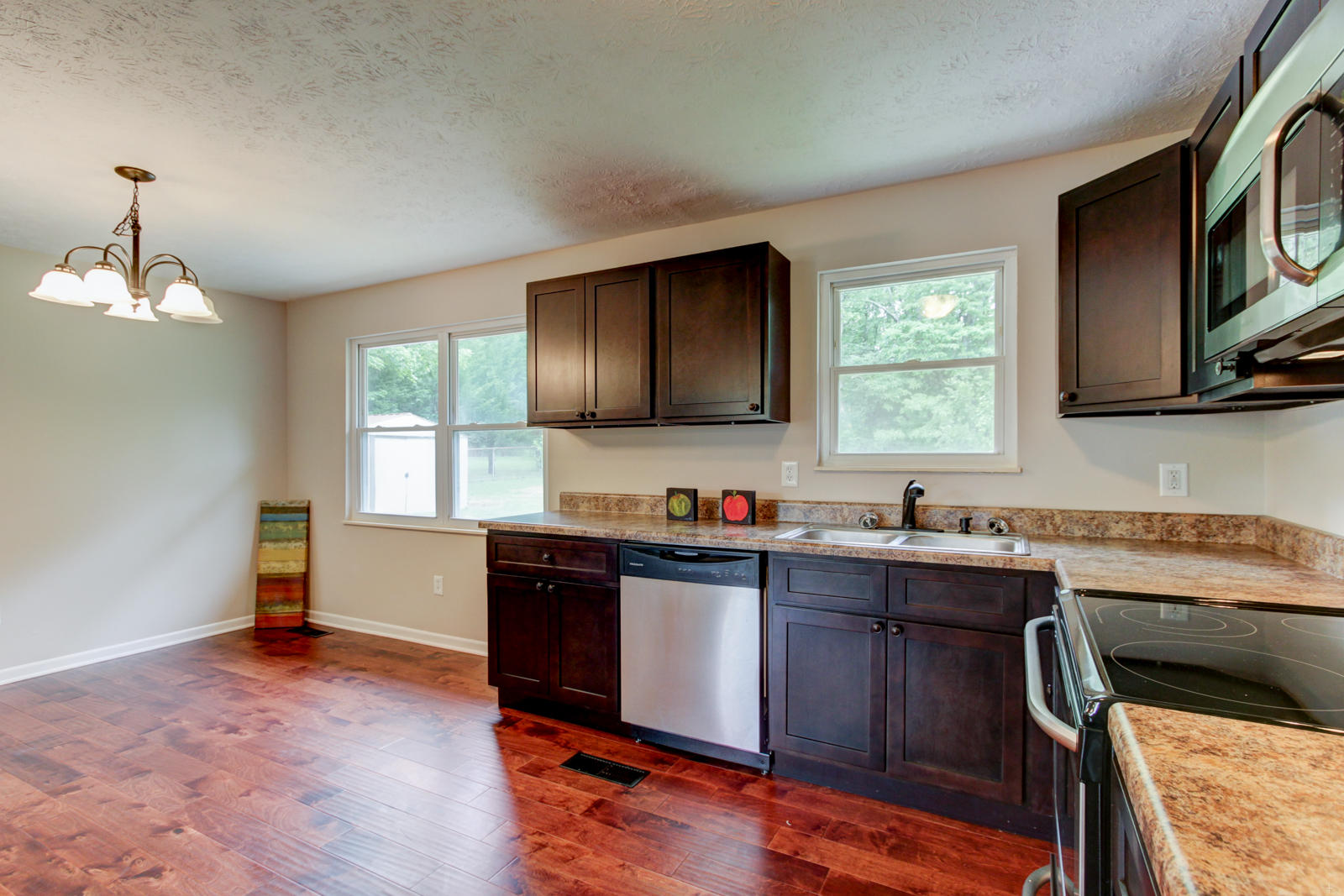 2116 Curving Road Knoxville, TN 37912 - Photo 9 of 20 Positive Perceptions (8)