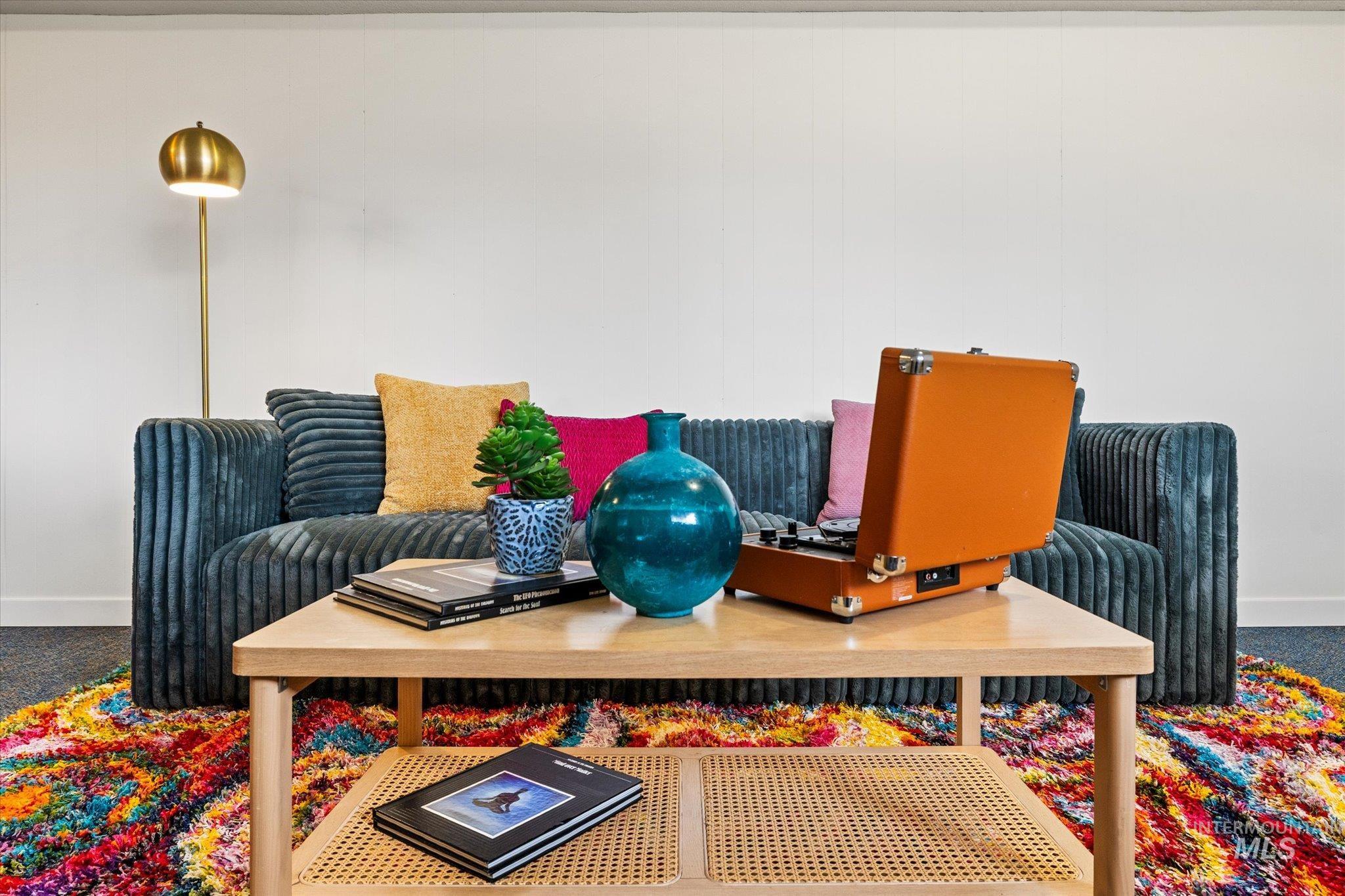 419 West Logan Street Caldwell, ID 83605 - Photo 40 of 50 View of living area