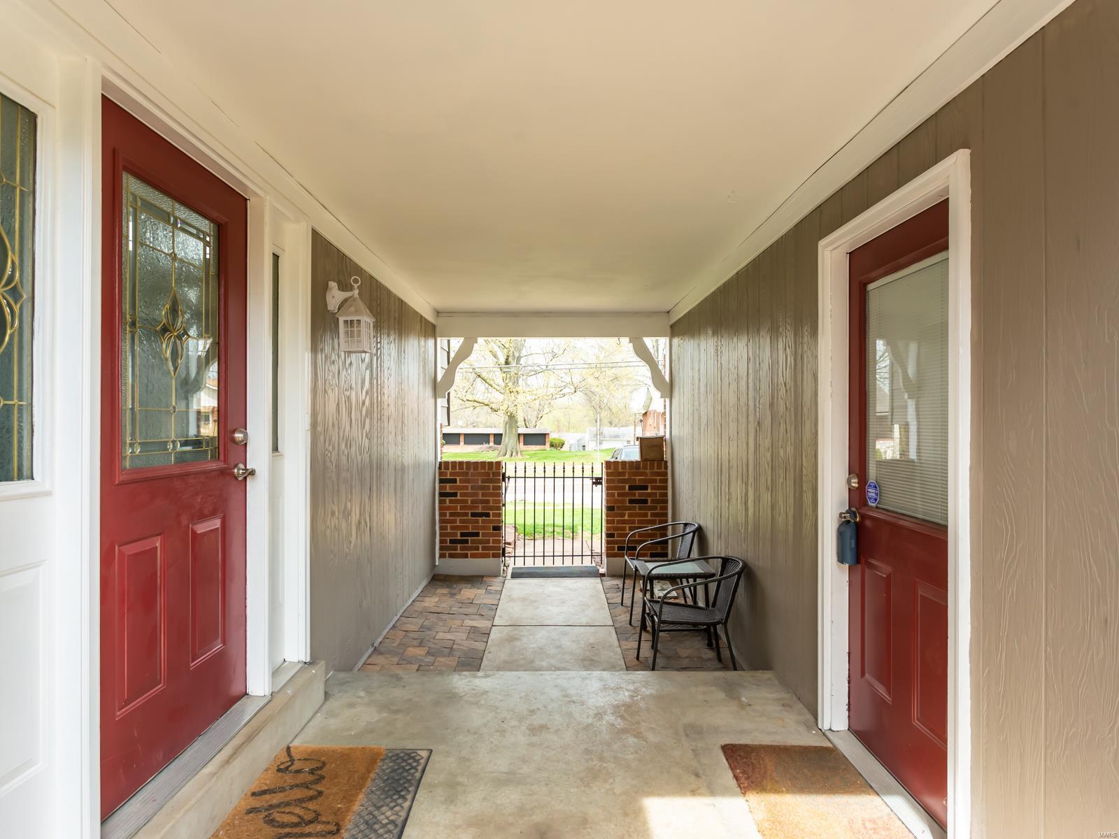 2706 Yaeger Road St. Louis, MO 63129 - Photo 2 of 31 Gallery Image 2