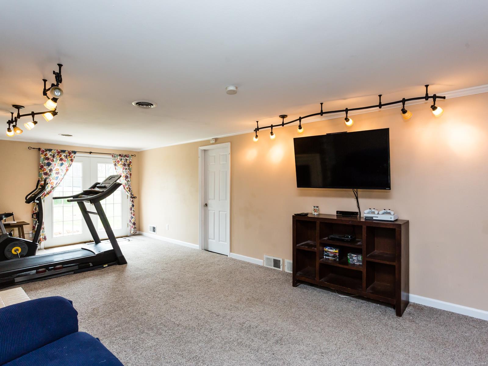2706 Yaeger Road St. Louis, MO 63129 - Photo 21 of 31 Gallery Image 21