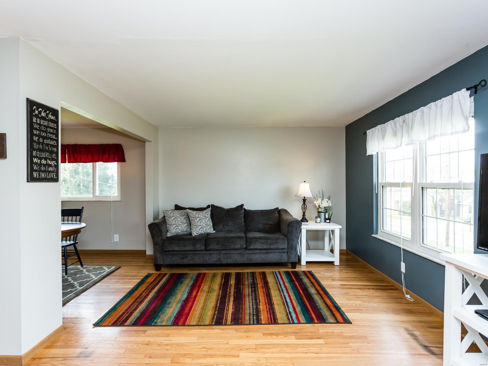 2706 Yaeger Road St. Louis, MO 63129 - Photo 5 of 31 Gallery Image 5