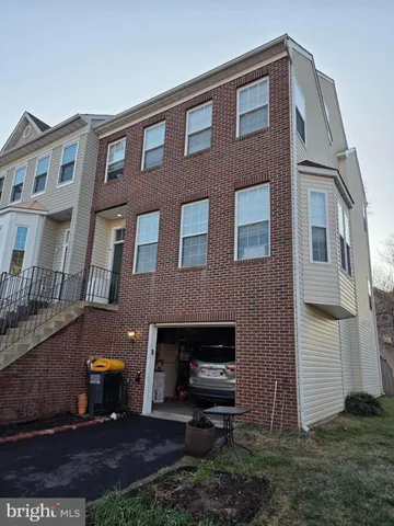 $3,100 | 14641 Seasons Drive, Centreville, VA 20120