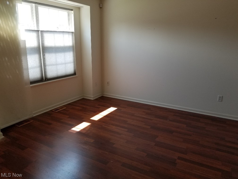 4430 Sexton Road Cleveland, OH 44105 - Photo 8 of 25