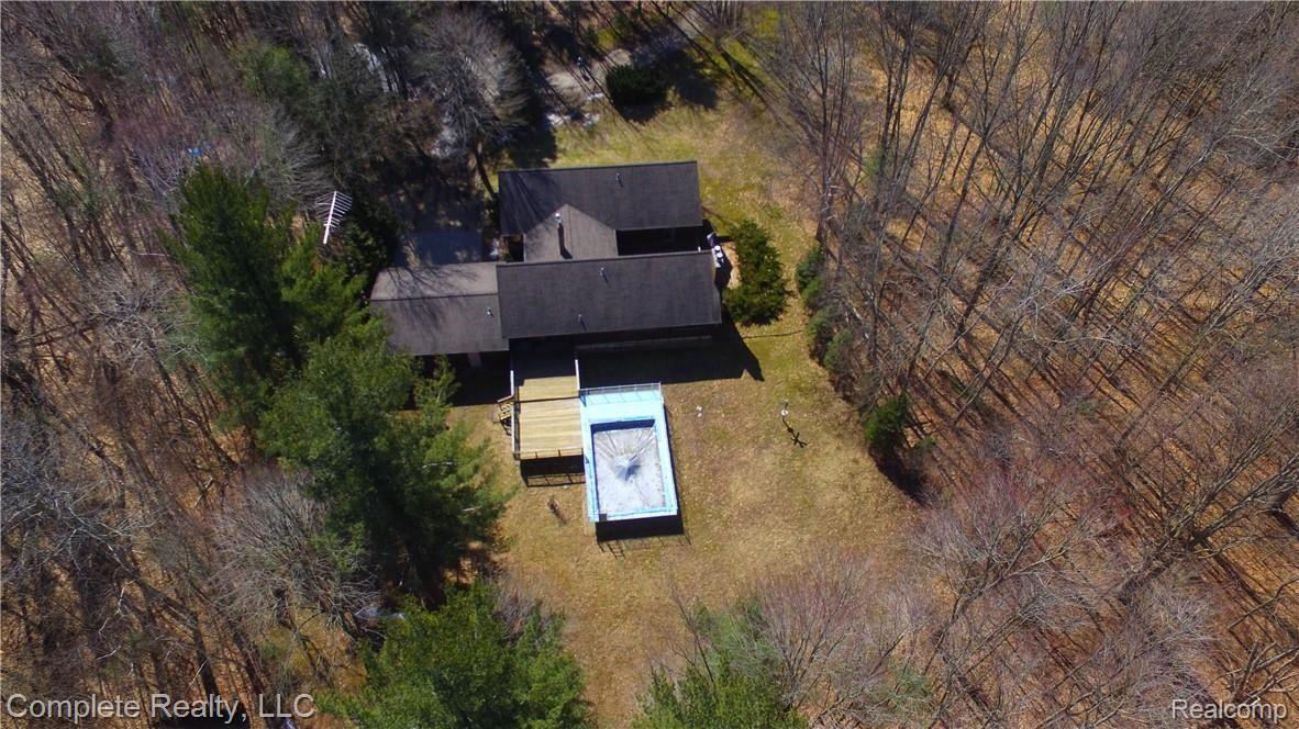 8356 West Frances Road Flushing, MI 48433 - Photo 8 of 78 DJI_0581.JPG