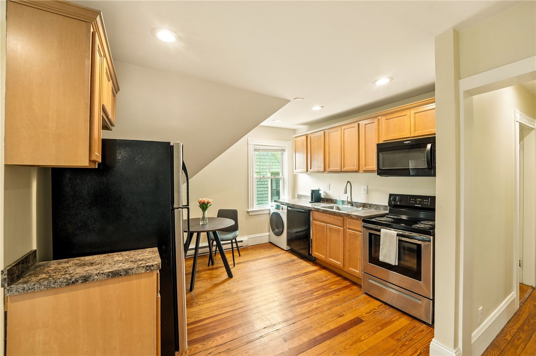 90 University Avenue Providence, RI 02906 - Photo 34 of 41