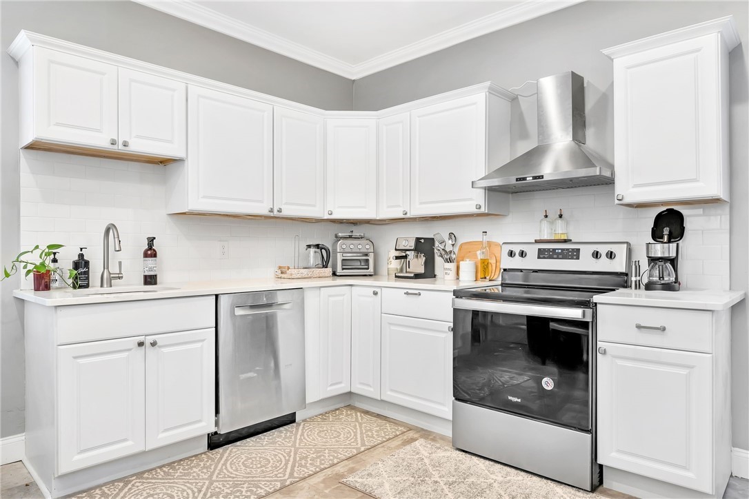 90 University Avenue Providence, RI 02906 - Photo 7 of 41