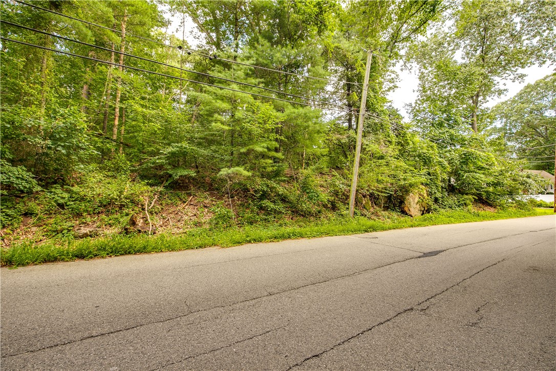 333 Scott Road Cumberland, RI 02864 - Photo 4 of 6