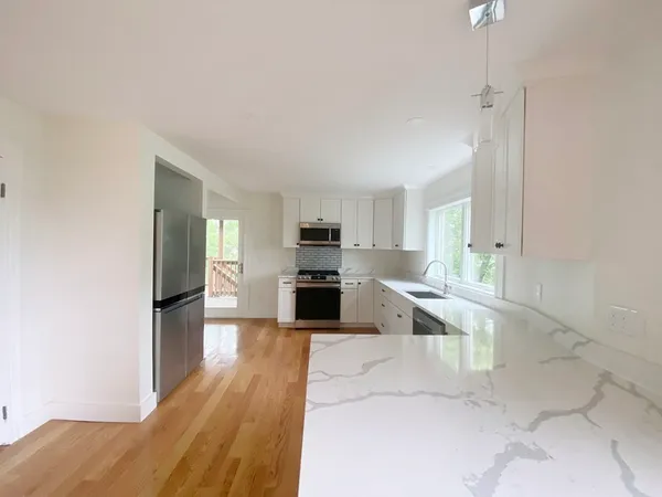 $3,400 | 444 Sumner Street, Unit 3, Boston, MA 02128