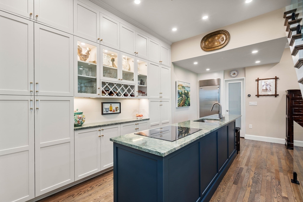 101 Summit Avenue, Unit D Brookline, MA 02446 - Photo 8 of 20