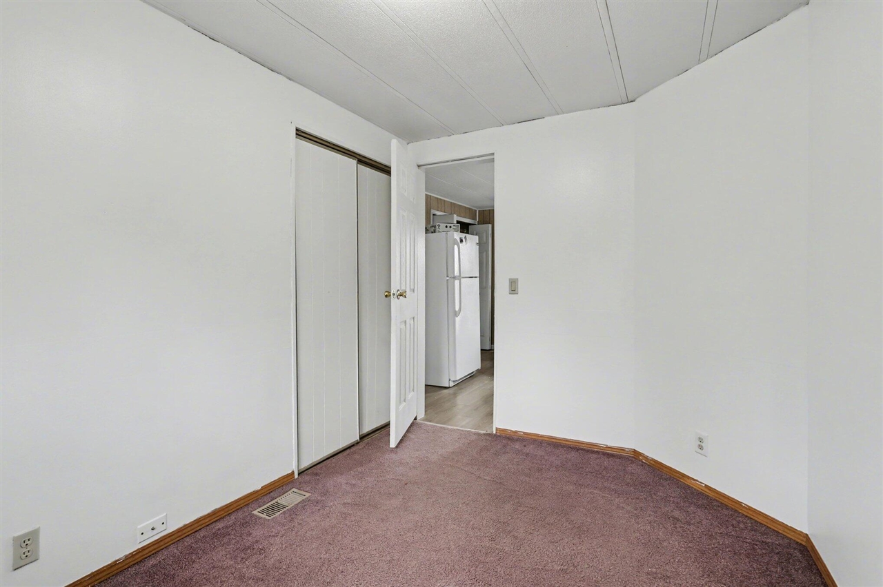 69617 Eisenhower Road Sturgis, MI 49091 - Photo 10 of 31