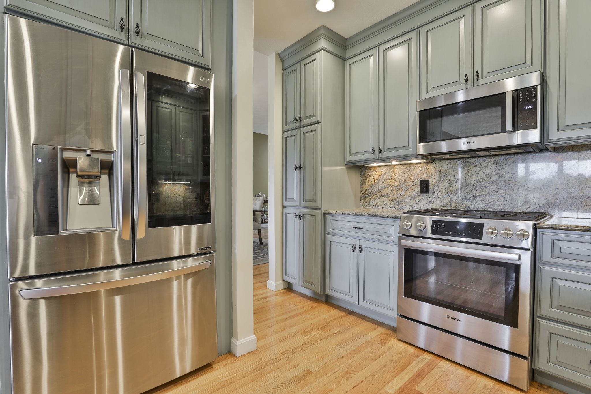 97 Hawthorne Village Road Nashua, NH 03062 - Photo 17 of 51 Gallery Image 17