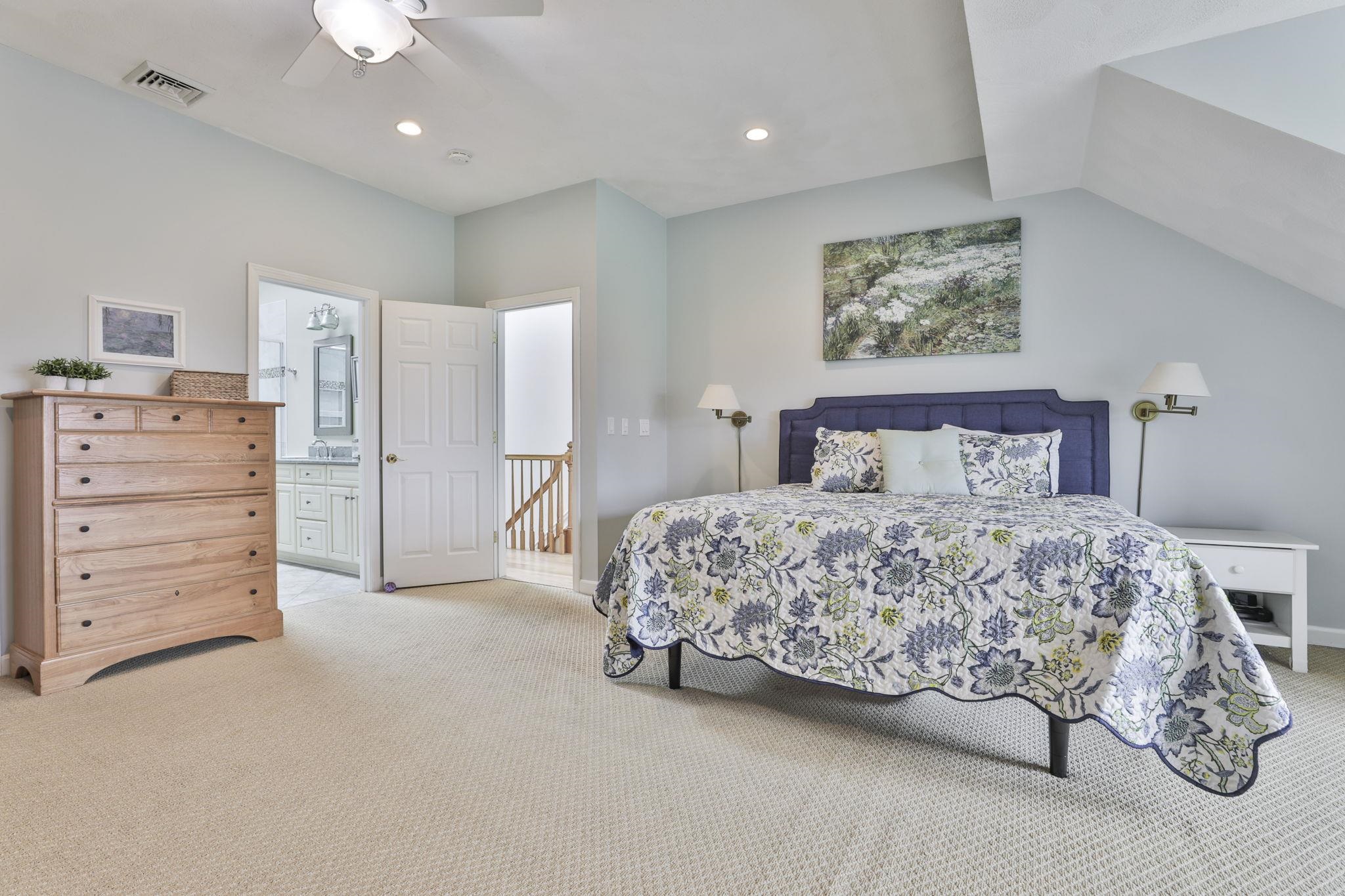 97 Hawthorne Village Road Nashua, NH 03062 - Photo 30 of 51 Gallery Image 30