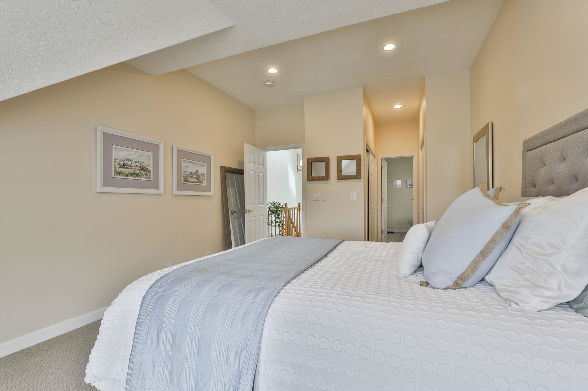 97 Hawthorne Village Road Nashua, NH 03062 - Photo 37 of 51 Gallery Image 37
