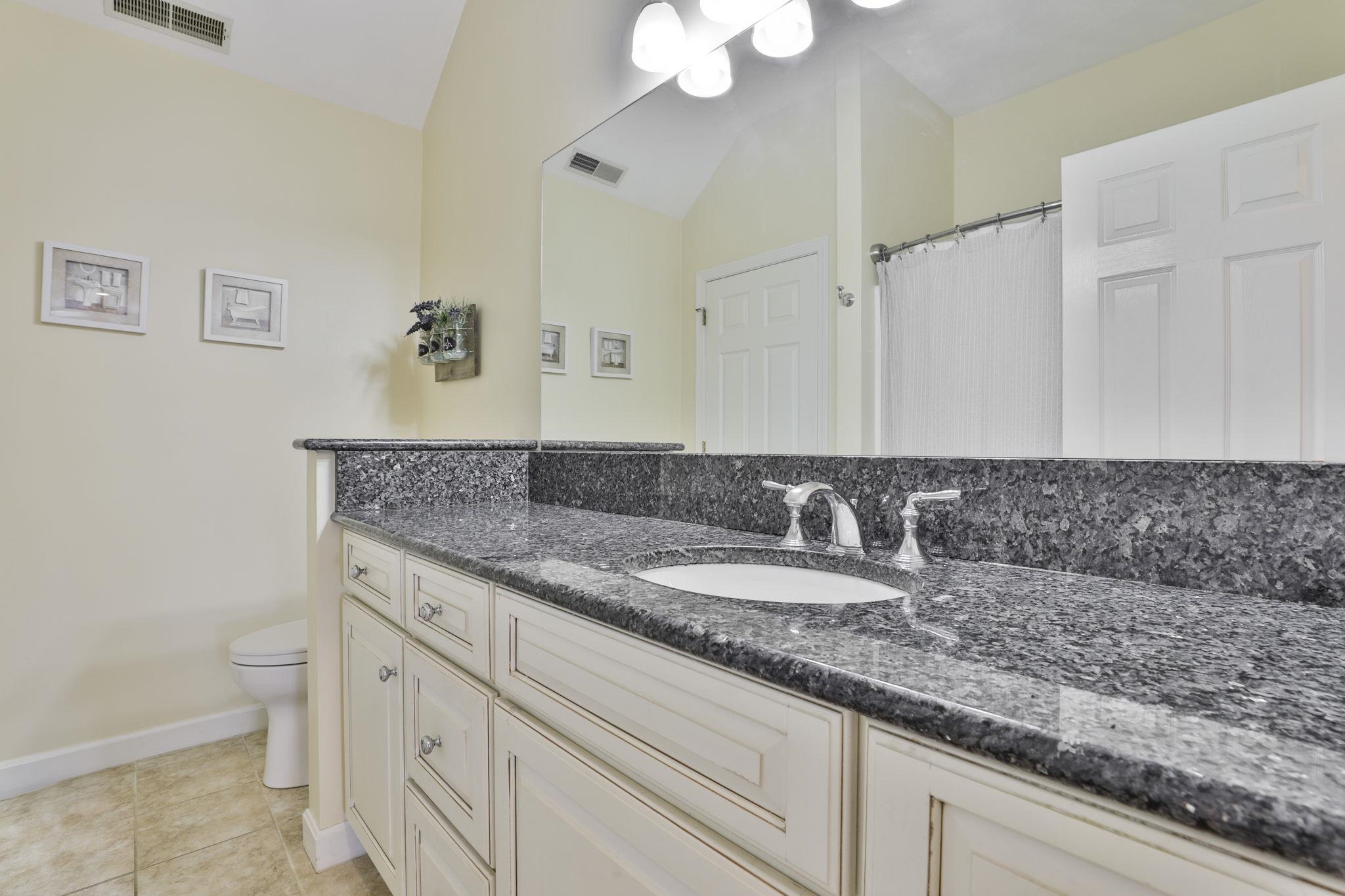 97 Hawthorne Village Road Nashua, NH 03062 - Photo 38 of 51 Gallery Image 38
