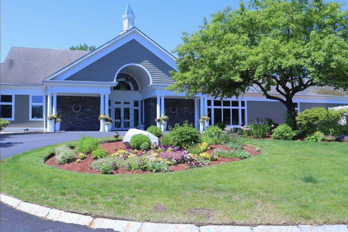 97 Hawthorne Village Road Nashua, NH 03062 - Photo 47 of 51 Gallery Image 47