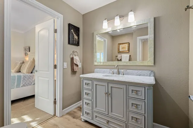 a view of washer and dryer in a room