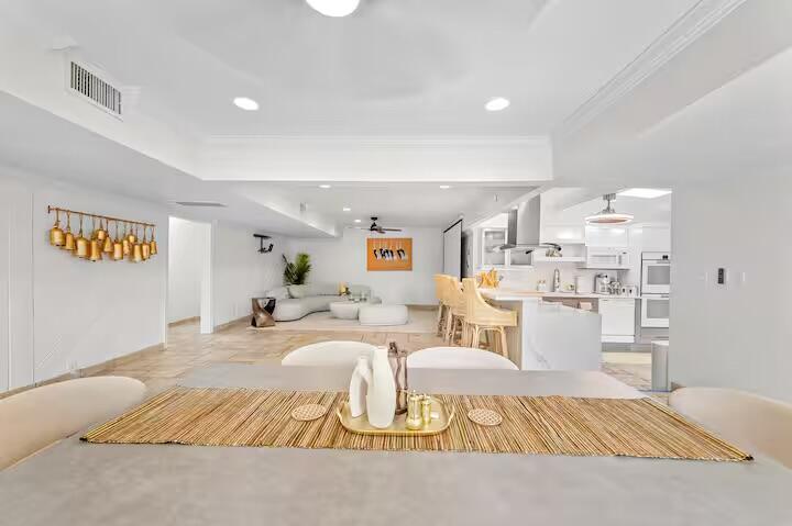 2780 Northeast 16th Street Pompano Beach, FL 33062 - Photo 14 of 75 IMG_3575