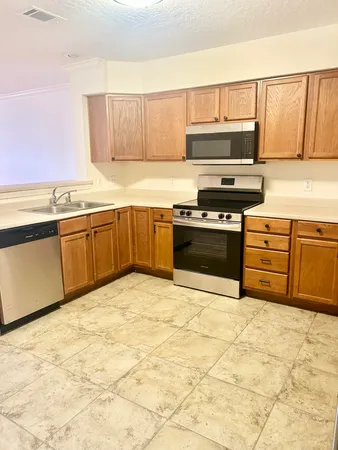 $1,700 | 1832 Shay-Lin Court, Unit 1832, Niceville, FL 32578