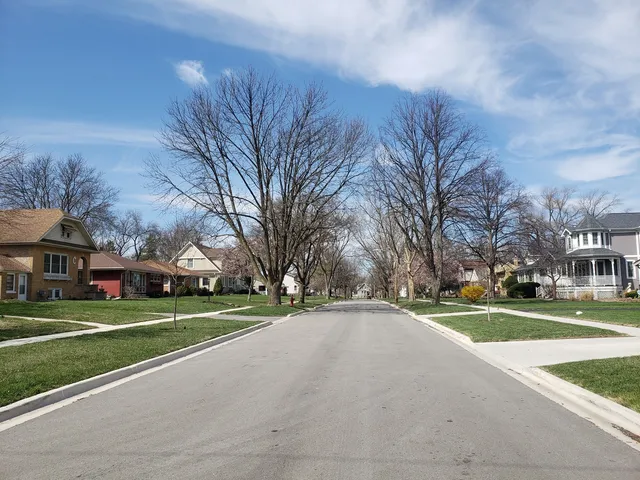 $407,900 | 329 South Monterey Avenue, Villa Park, IL 60181