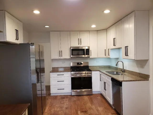 $407,900 | 329 South Monterey Avenue, Villa Park, IL 60181