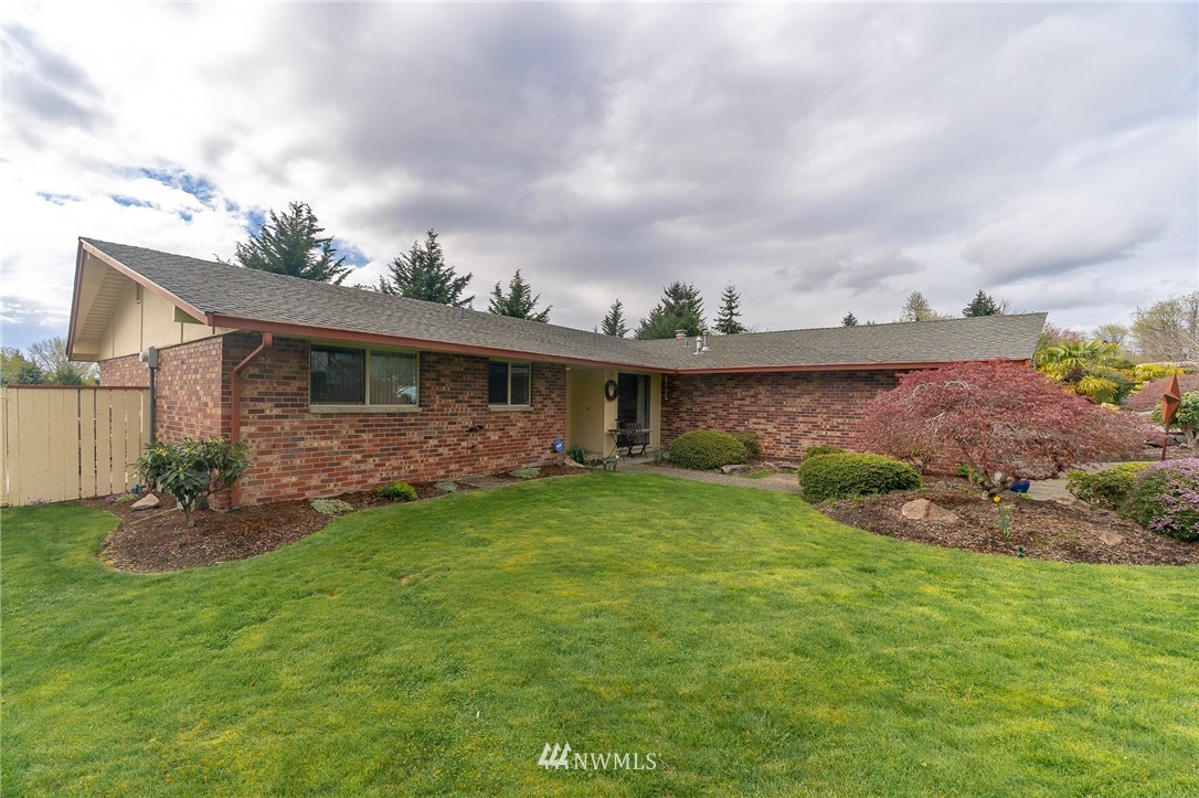1741 Jones Drive Southeast Renton, WA 98055 - Photo 1 of 25 Gallery Image 1