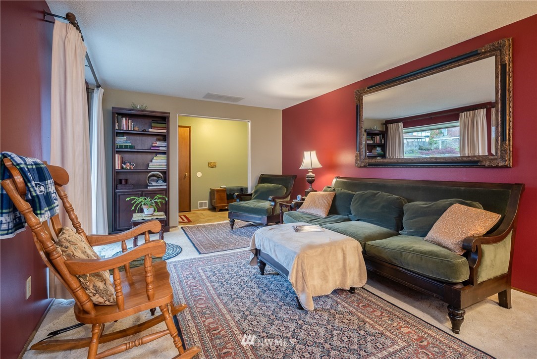 1741 Jones Drive Southeast Renton, WA 98055 - Photo 14 of 25 Gallery Image 14