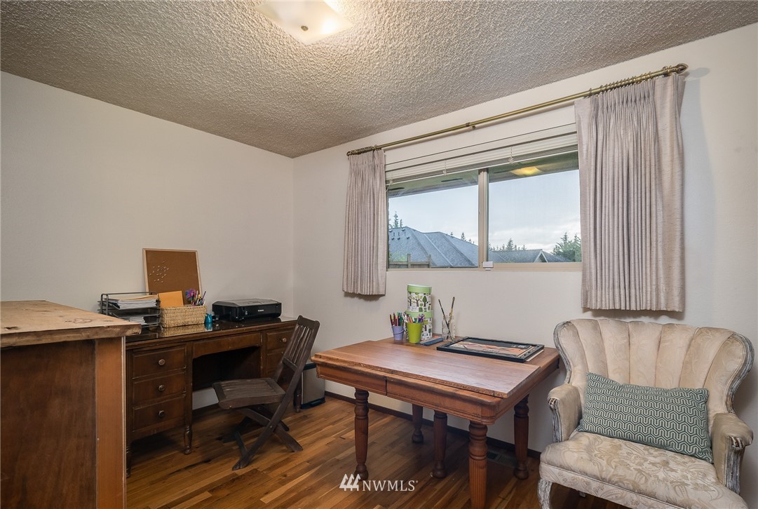 1741 Jones Drive Southeast Renton, WA 98055 - Photo 22 of 25 Gallery Image 22