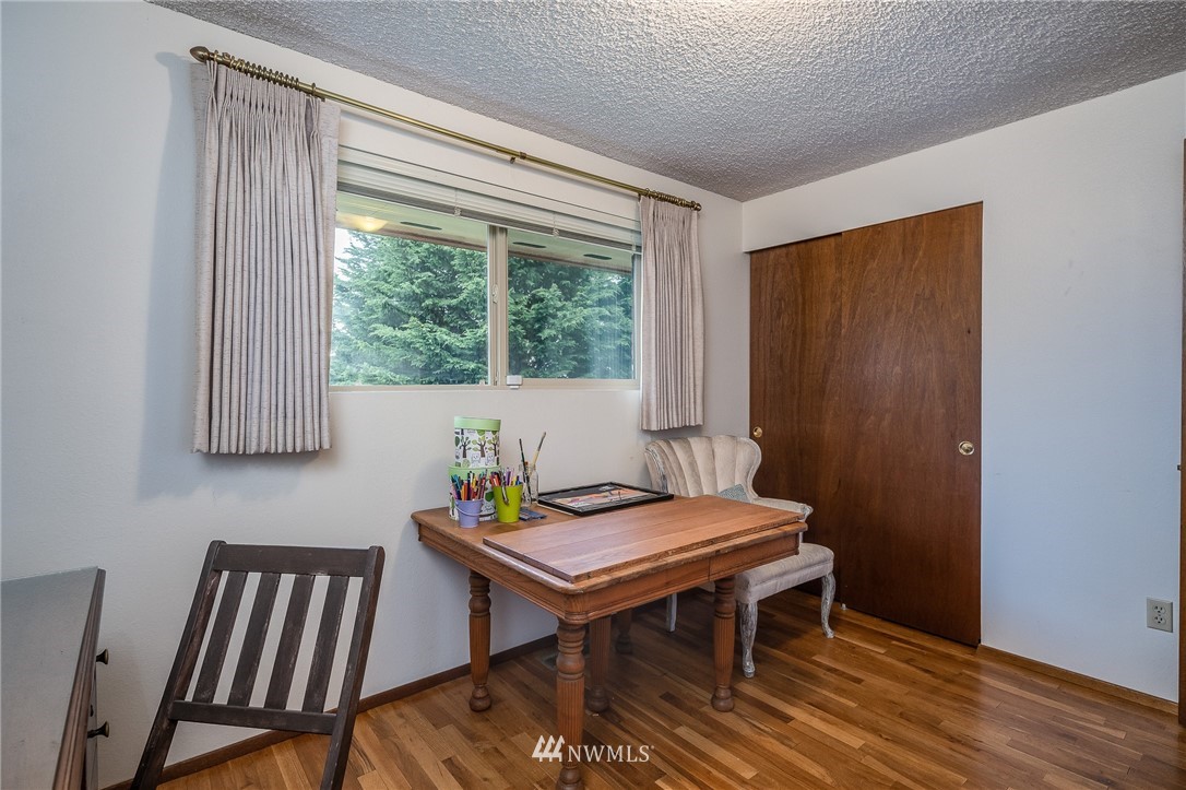 1741 Jones Drive Southeast Renton, WA 98055 - Photo 23 of 25 Gallery Image 23