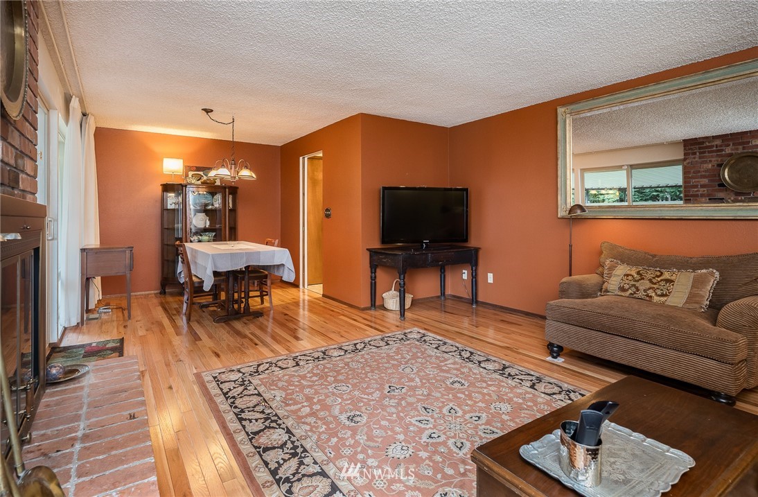 1741 Jones Drive Southeast Renton, WA 98055 - Photo 9 of 25 Gallery Image 9