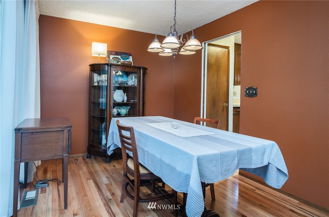 1741 Jones Drive Southeast Renton, WA 98055 - Photo 10 of 25 Gallery Image 10