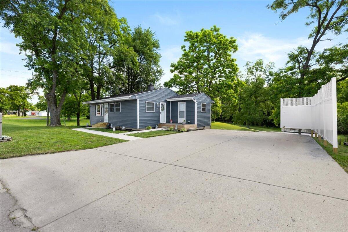 1610 Troy Road Springfield, OH 45504 - Photo 39 of 44 03-3I3A5496