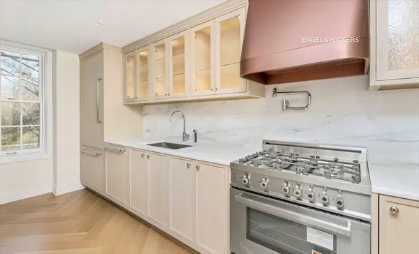 $7,400 | 360 Central Park West, Unit 5A | Upper West Side