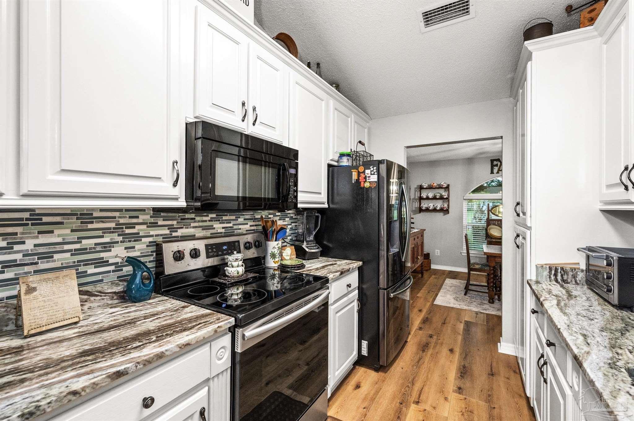1552 Silver Ridge Drive Cantonment, FL 32533 - Photo 16 of 42 Gallery Image 16