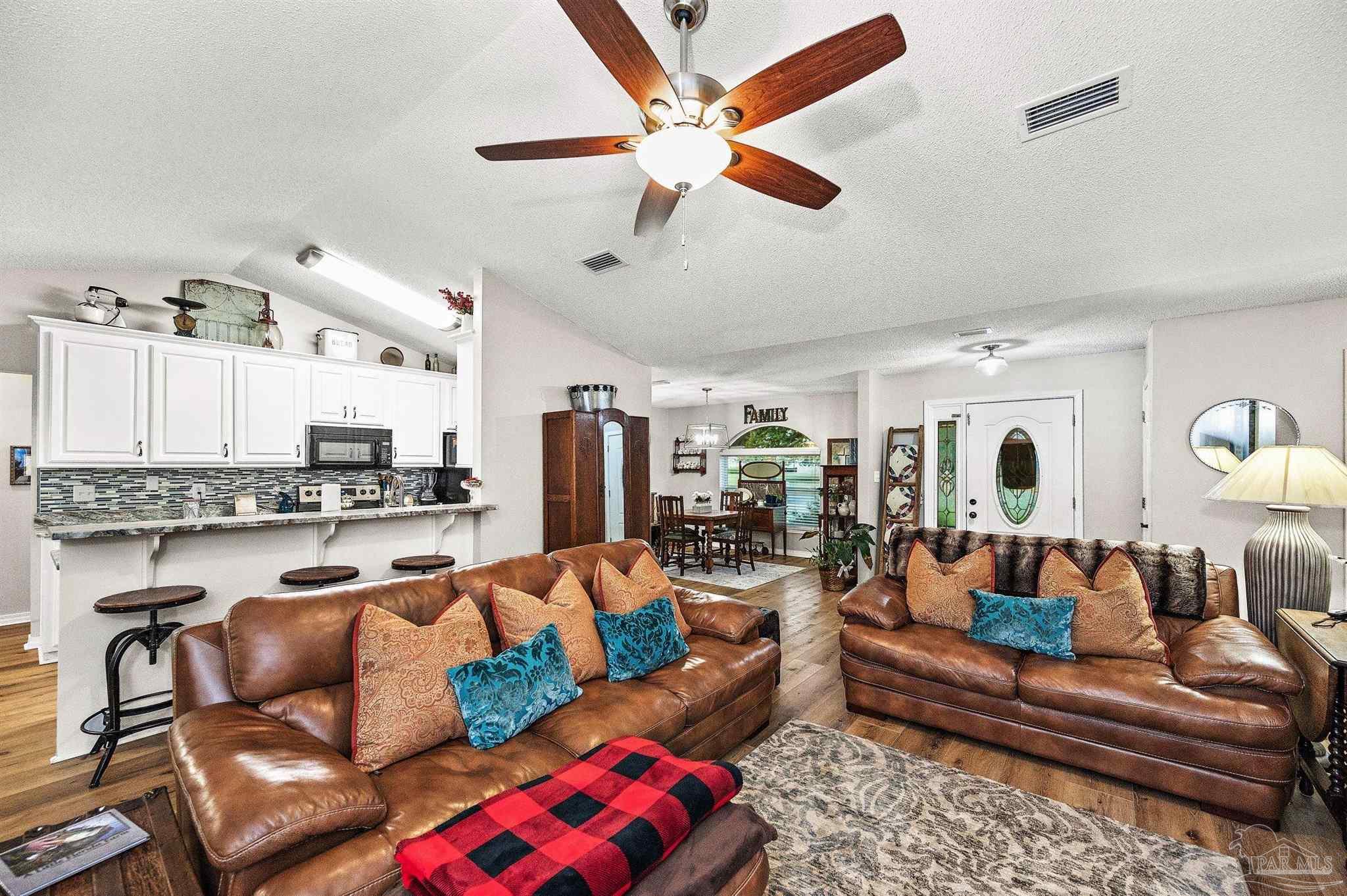 1552 Silver Ridge Drive Cantonment, FL 32533 - Photo 17 of 42 Gallery Image 17