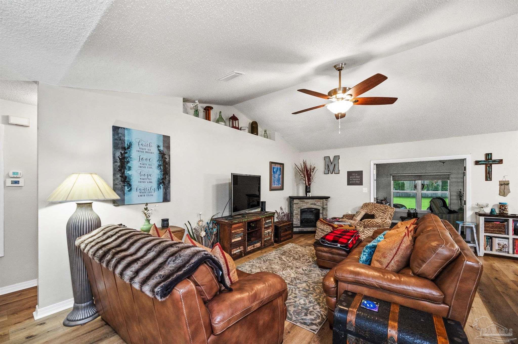 1552 Silver Ridge Drive Cantonment, FL 32533 - Photo 29 of 42 Gallery Image 29