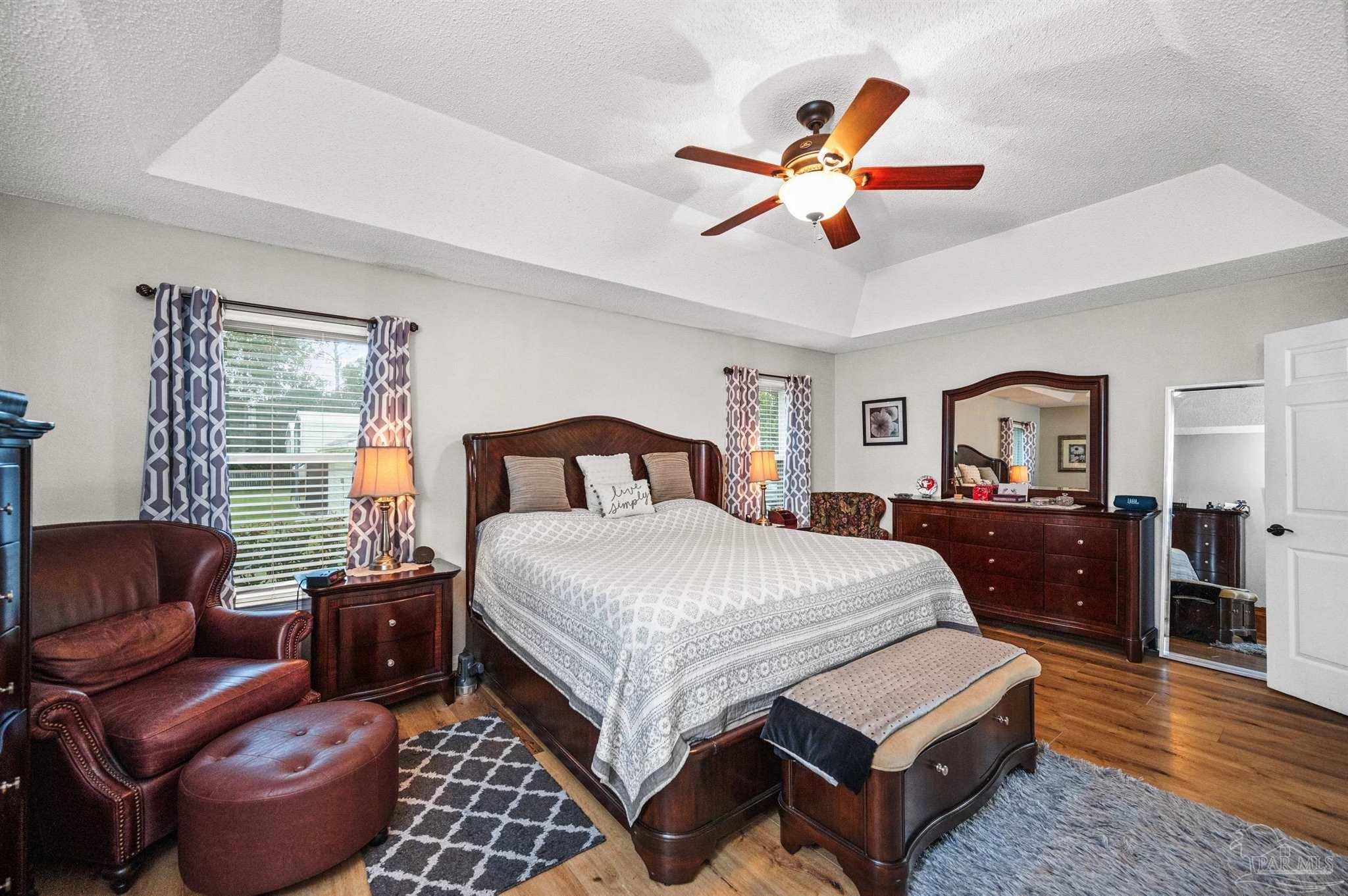 1552 Silver Ridge Drive Cantonment, FL 32533 - Photo 4 of 42 Gallery Image 4
