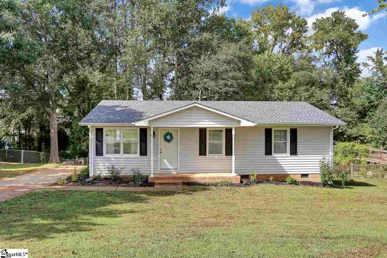 415 Pisgah Lane Inman, SC 29349 - Photo 3 of 32