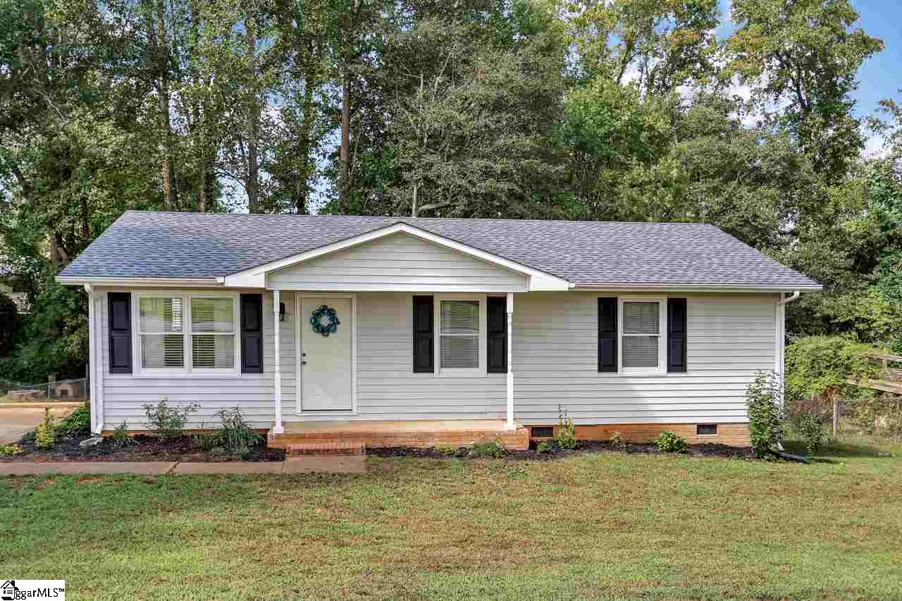 415 Pisgah Lane Inman, SC 29349 - Photo 4 of 32