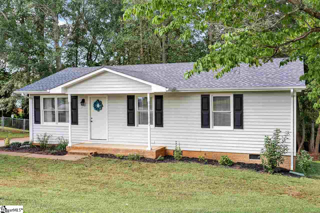 415 Pisgah Lane Inman, SC 29349 - Photo 6 of 32