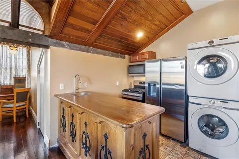 $3,900,000 | 521 Dauphine Street, New Orleans, LA 70112